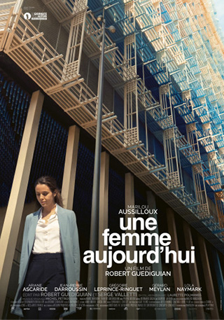 UNE FEMME AUJOURD'HUI